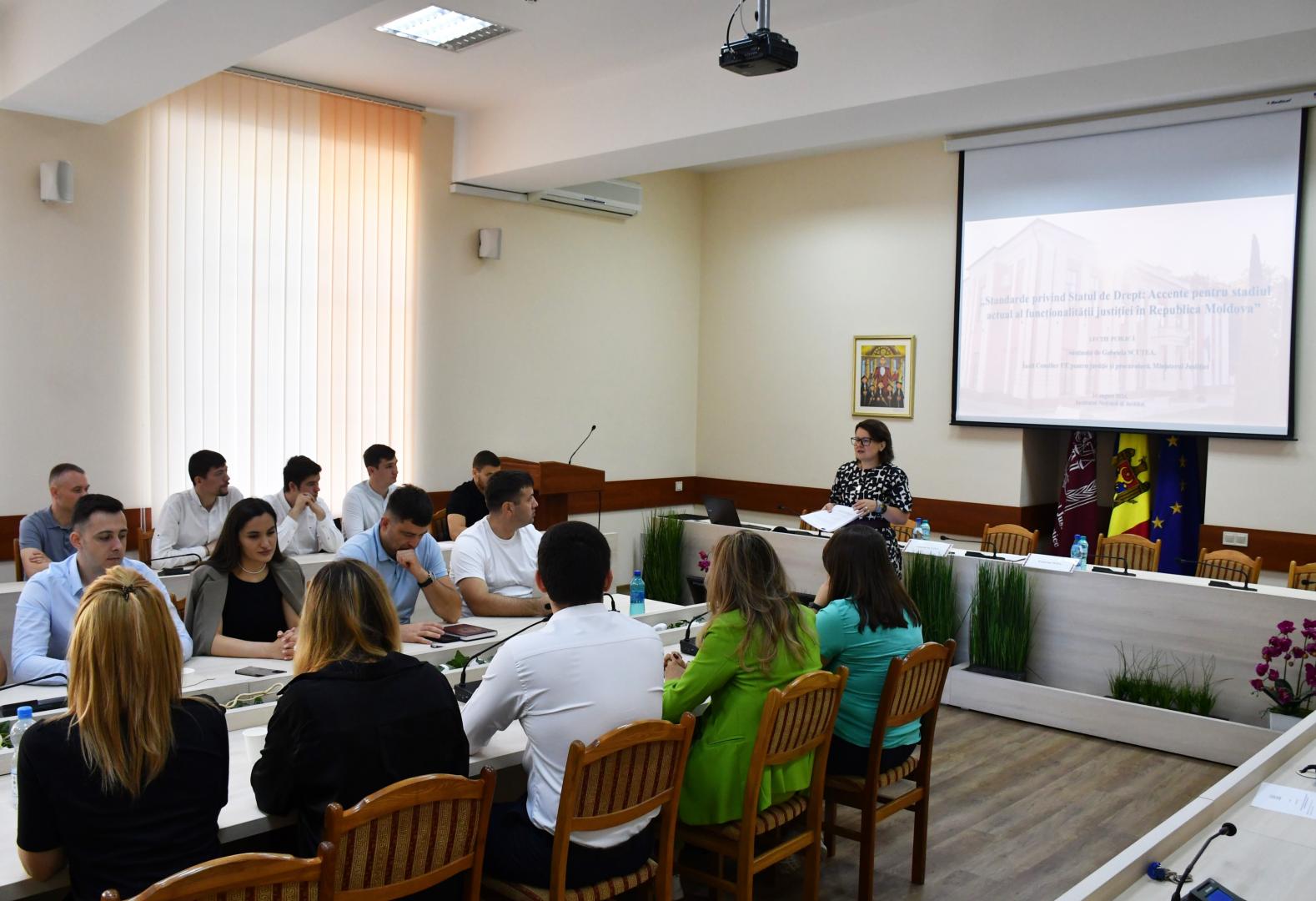 Lecție publică susținută de Înaltul Consilier UE pentru justiție și procuratură de la Ministerul Justiției, ex-Procuror General al României, Gabriela Scutea