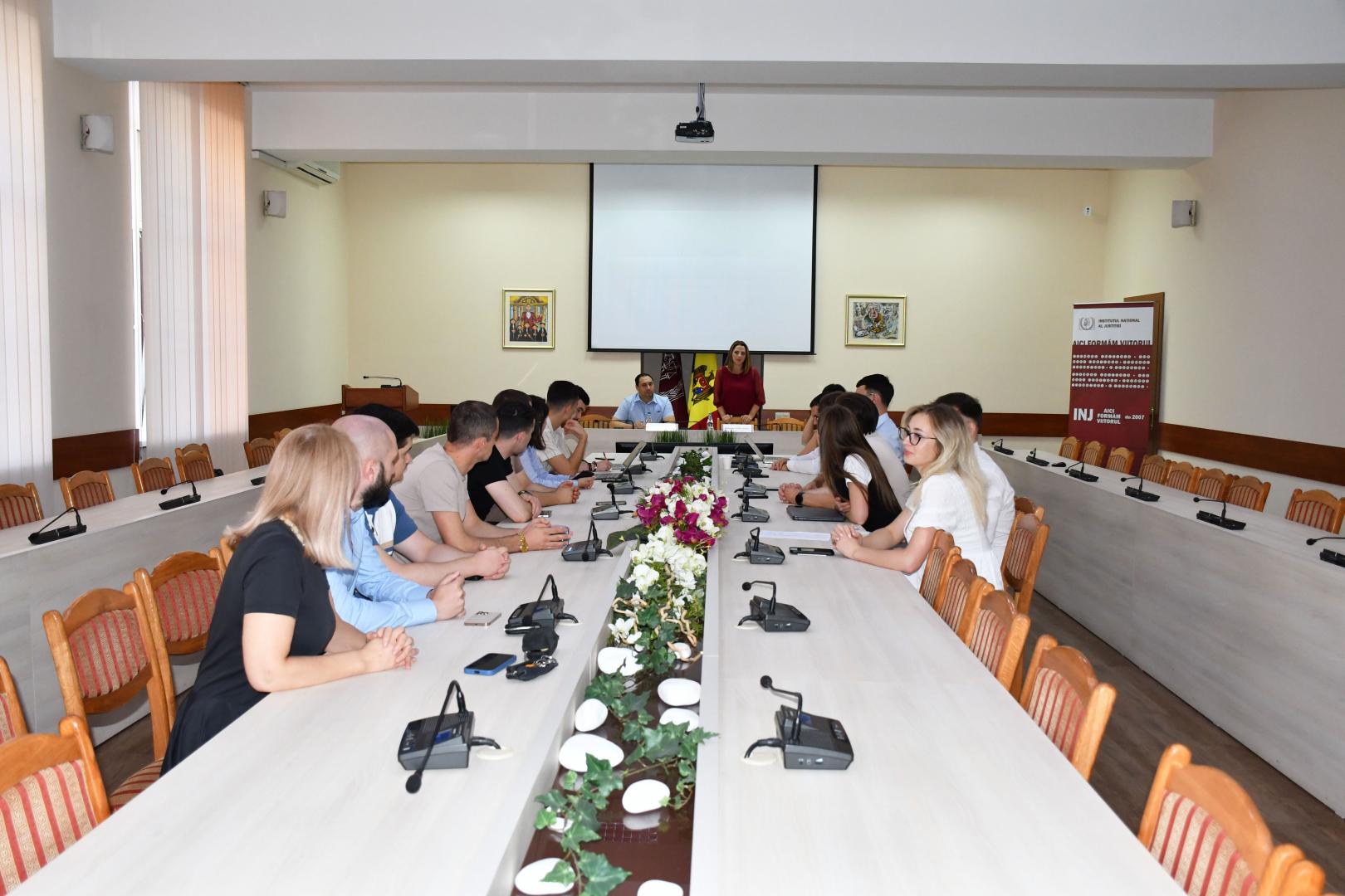 Combaterea discriminării populației rome și a discursului de ură, temă de reflecție în cadrul unei lecții publice la INJ