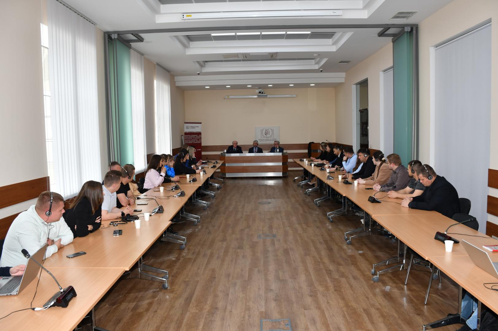 Scrierea și argumentarea juridică din perspectiva canadiană: lecție publică susținută de judecătorii Marc Richard și Martel D. Popescul