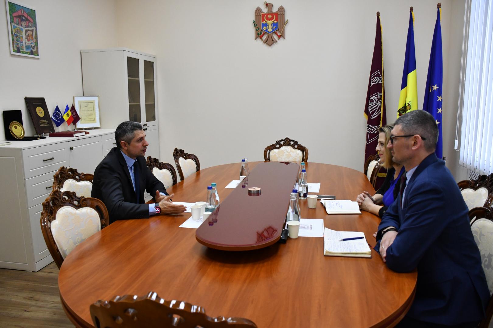 Ministrul Justiției, Vladislav Cojuhari, în vizită la Institutul Național al Justiției