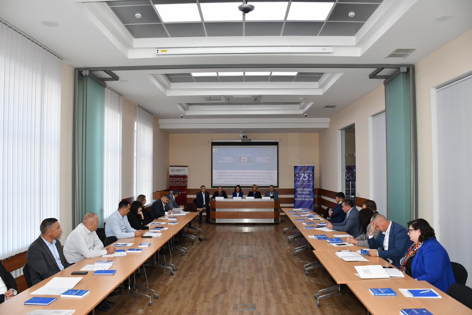 Formare continuă privind investigarea și judecarea infracțiunilor de finanțare ilegală și de corupere electorală