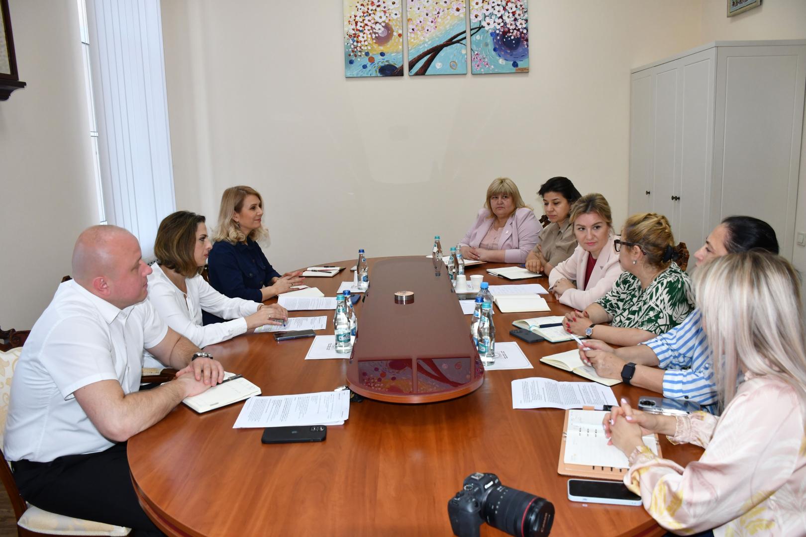 Directions of collaboration for the capacity of law enforcement authorities in cases of femicide and digital violence, discussed between INJ and ANPCV